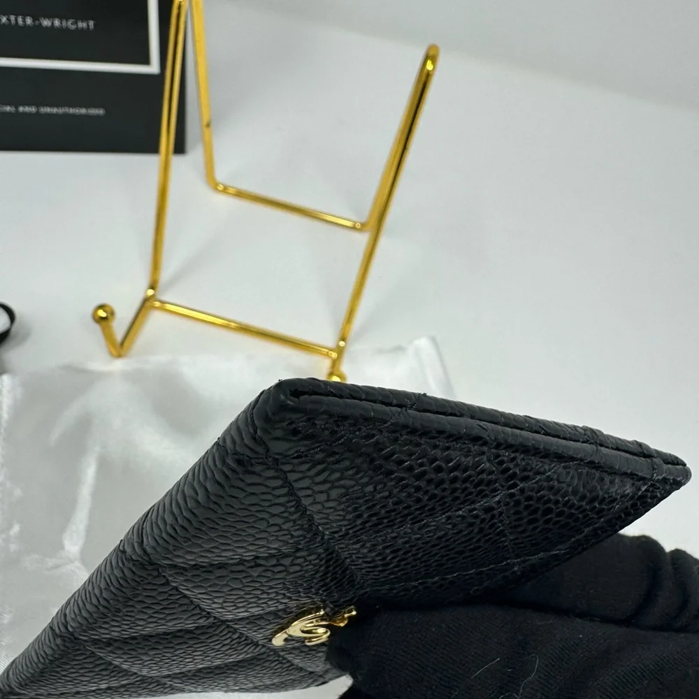 💯CHANEL Black Caviar Quilted Card case w/ Gold Hardware - Picture 6 of 7